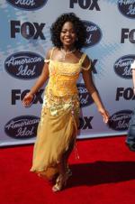 Американский идол: Поиск суперзвезды: 266x400 / 30 Кб