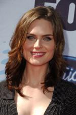 Американский идол: Поиск суперзвезды: 266x400 / 27 Кб