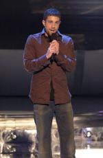 Американский идол: Поиск суперзвезды: 261x400 / 20 Кб