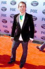 Американский идол: Поиск суперзвезды: 259x400 / 28 Кб