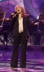 Американский идол: Поиск суперзвезды: 247x400 / 22 Кб