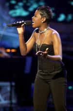 Американский идол: Поиск суперзвезды: 263x400 / 20 Кб