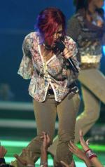 Американский идол: Поиск суперзвезды: 253x400 / 26 Кб