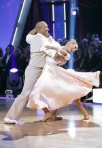 Танцы со звездами: 443x640 / 54 Кб