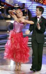 Танцы со звездами: 404x640 / 56 Кб