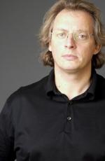 Темное пятно - cекретарша Гитлера: 261x400 / 16 Кб