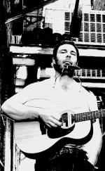 Фото Holler and the Moan