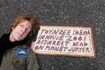 Фото Resurrect Dead: The Mystery of the Toynbee Tiles