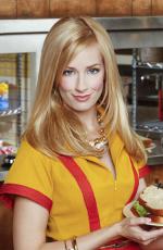 Две разорившиеся девочки: 1308x1999 / 559 Кб