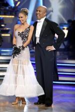 Танцы со звездами: 427x640 / 47 Кб