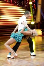 Танцы со звездами: 425x640 / 54 Кб