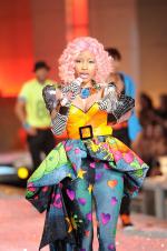 The Victoria's Secret Fashion Show: 1362x2048 / 537 Кб