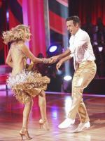 Танцы со звездами: 480x640 / 56 Кб
