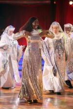 Танцы со звездами: 427x640 / 62 Кб