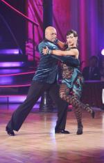 Танцы со звездами: 412x640 / 42 Кб