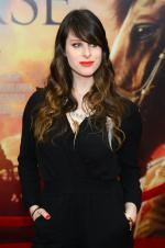 Боевой конь: 1365x2048 / 384 Кб