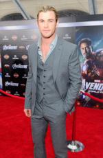 Мстители: 1338x2048 / 373 Кб