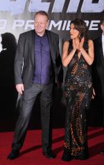 Мстители: 1301x2048 / 402 Кб