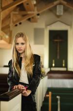 BFF Zombie: 1333x2000 / 355 Кб