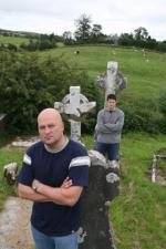 Ghost Hunters: 360x540 / 51 Кб