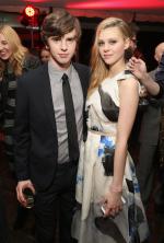 Мотель Бейтса: 1388x2048 / 394 Кб