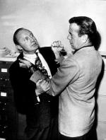 Хамфри Богарт: 342x450 / 38 Кб