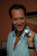 Ричард Э. Грант: 266x400 / 18 Кб