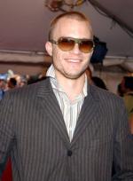 Хит Леджер: 295x400 / 25 Кб