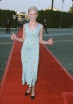 Николь Том: 283x400 / 19 Кб