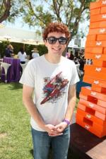 Дэрил Сабара: 267x400 / 34 Кб