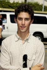 Майло Вентимилья: 269x400 / 30 Кб