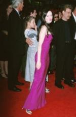 Роуз МакГоун: 262x400 / 17 Кб