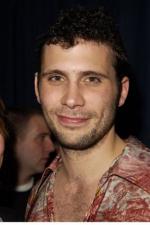 Джереми Систо: 267x400 / 23 Кб