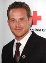 Коул Хаузер: 292x400 / 19 Кб