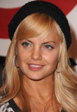 Мена Сувари: 276x400 / 24 Кб