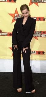 Мена Сувари: 191x400 / 16 Кб