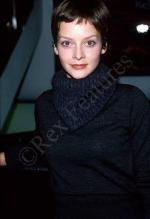 Джули Кокс: 378x550 / 30 Кб