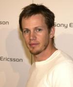 Кип Пардью: 337x400 / 20 Кб