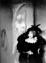 Марлен Дитрих: 329x450 / 24 Кб