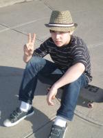 Isaac Jin Solstein: 480x640 / 72 РљР±