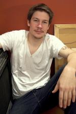 Benjamin David Howard: 1330x2000 / 592 РљР±