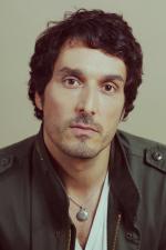 Венсан Эльбаз: 500x750 / 50 Кб