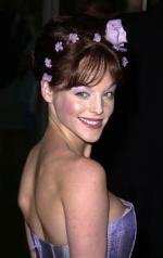 Дэна Дори: 253x400 / 15 Кб