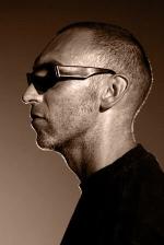 Пол Уинн: 300x448 / 21 Кб