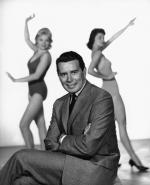 Джон Форсайт: 325x400 / 22 Кб