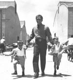 Кирк Дуглас: 416x450 / 35 Кб