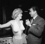 Мэрилин Монро: 480x461 / 36 Кб