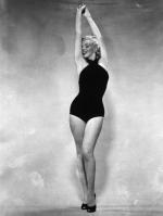 Мэрилин Монро: 340x450 / 22 Кб