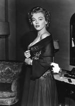 Мэрилин Монро: 320x450 / 26 Кб