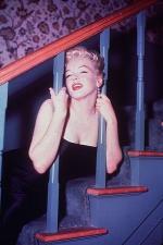 Мэрилин Монро: 300x450 / 28 Кб